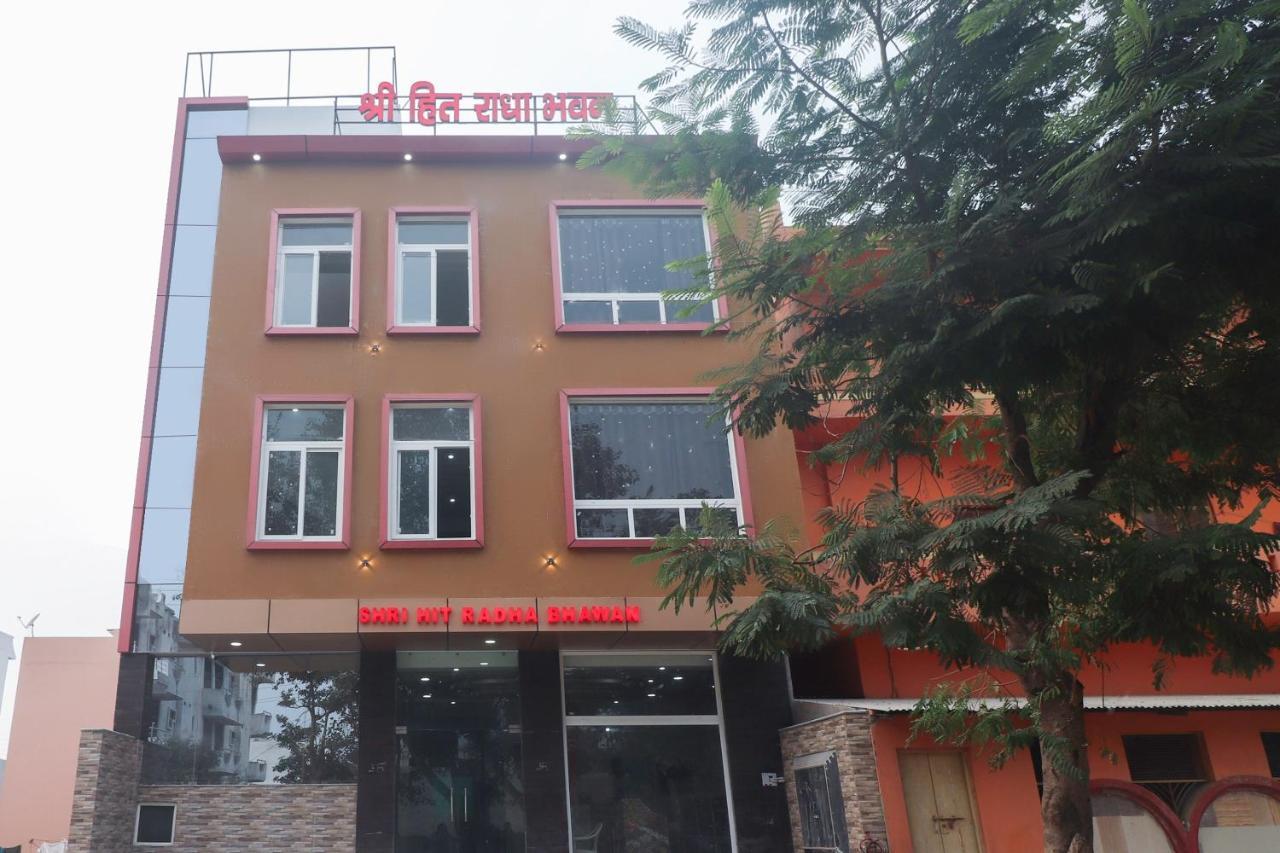 Oyo 67215 Shri Hit Radha Bhawan 호텔 Vrindāvan 외부 사진